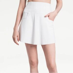 Lole Pull On Skort Size Medium White Shorts Underneath NEW